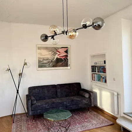 Elegante Jugendstil-wohnung - Ruhige Lage Naehe Hbf Apartamento