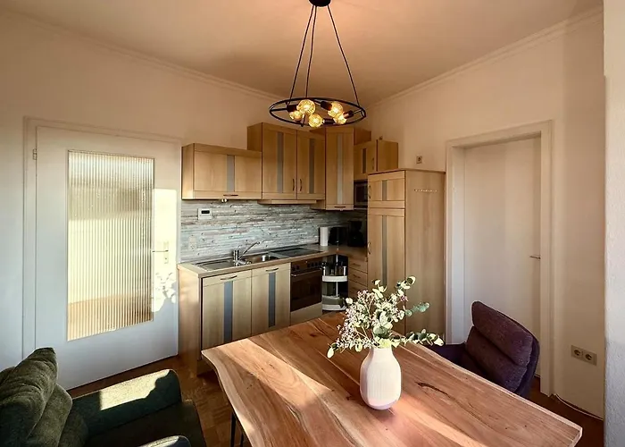 Elegante Jugendstil-wohnung - Ruhige Lage Naehe Hbf Apartamento *